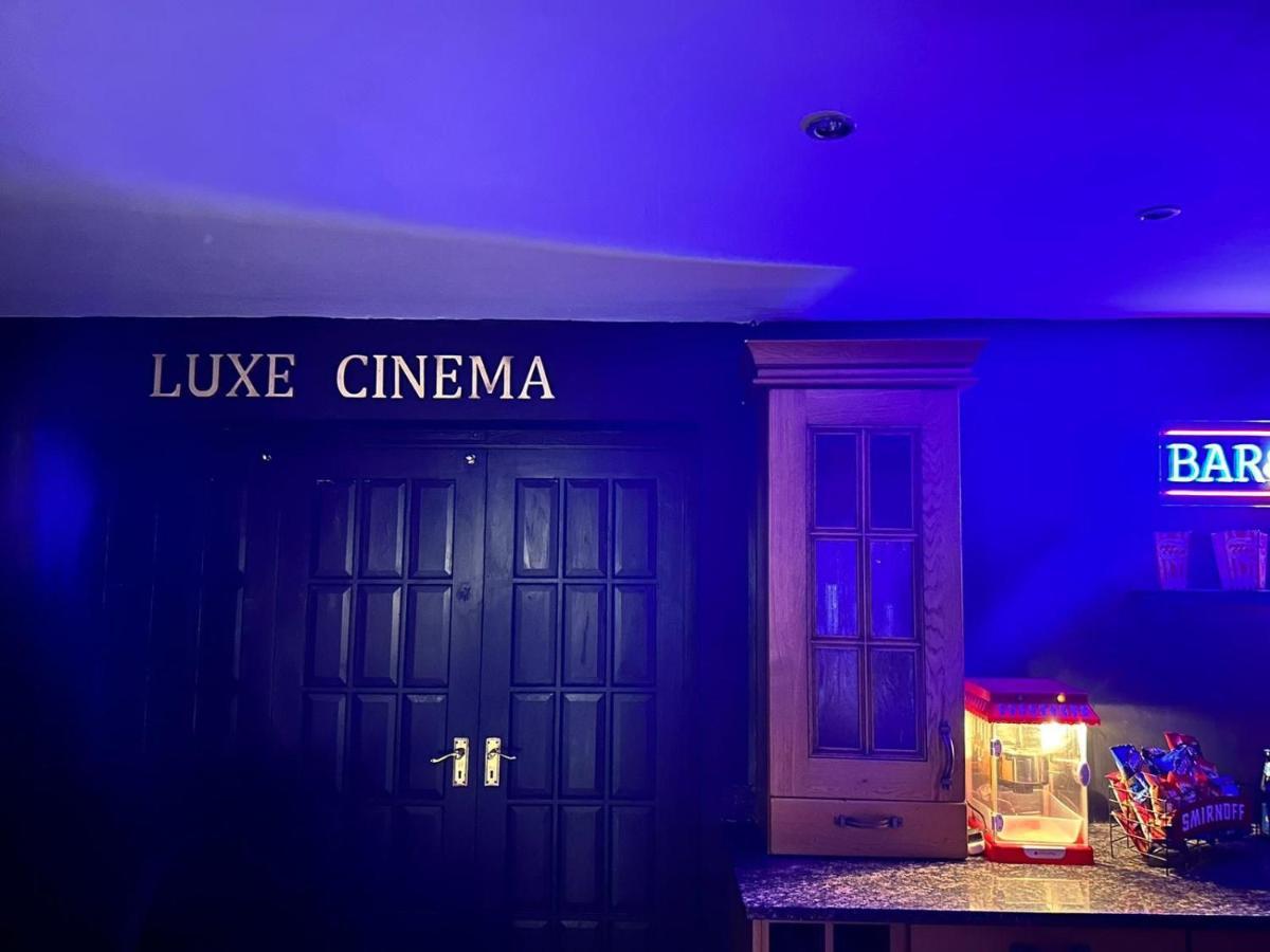 4 Bedroom House, Heathrow Airport, Luxe Inn Colnbrook Eksteriør bilde