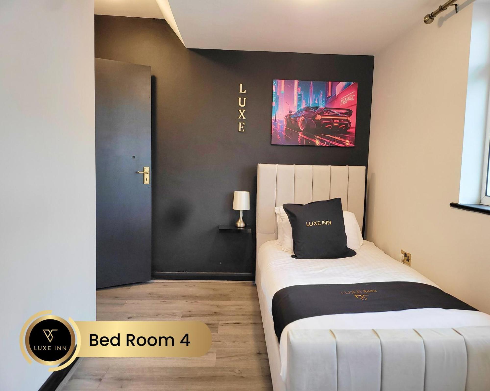 4 Bedroom House, Heathrow Airport, Luxe Inn Colnbrook Eksteriør bilde