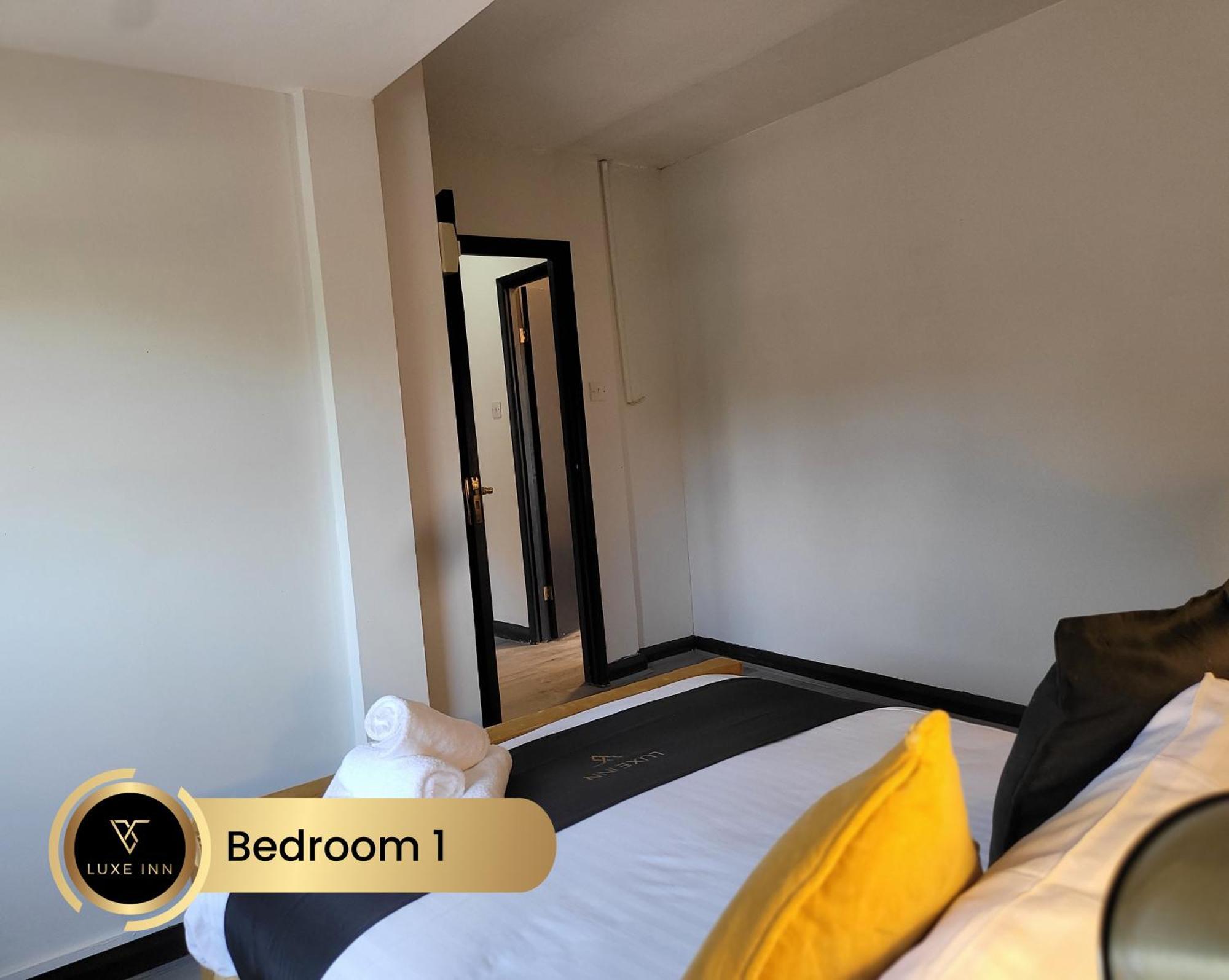 4 Bedroom House, Heathrow Airport, Luxe Inn Colnbrook Eksteriør bilde