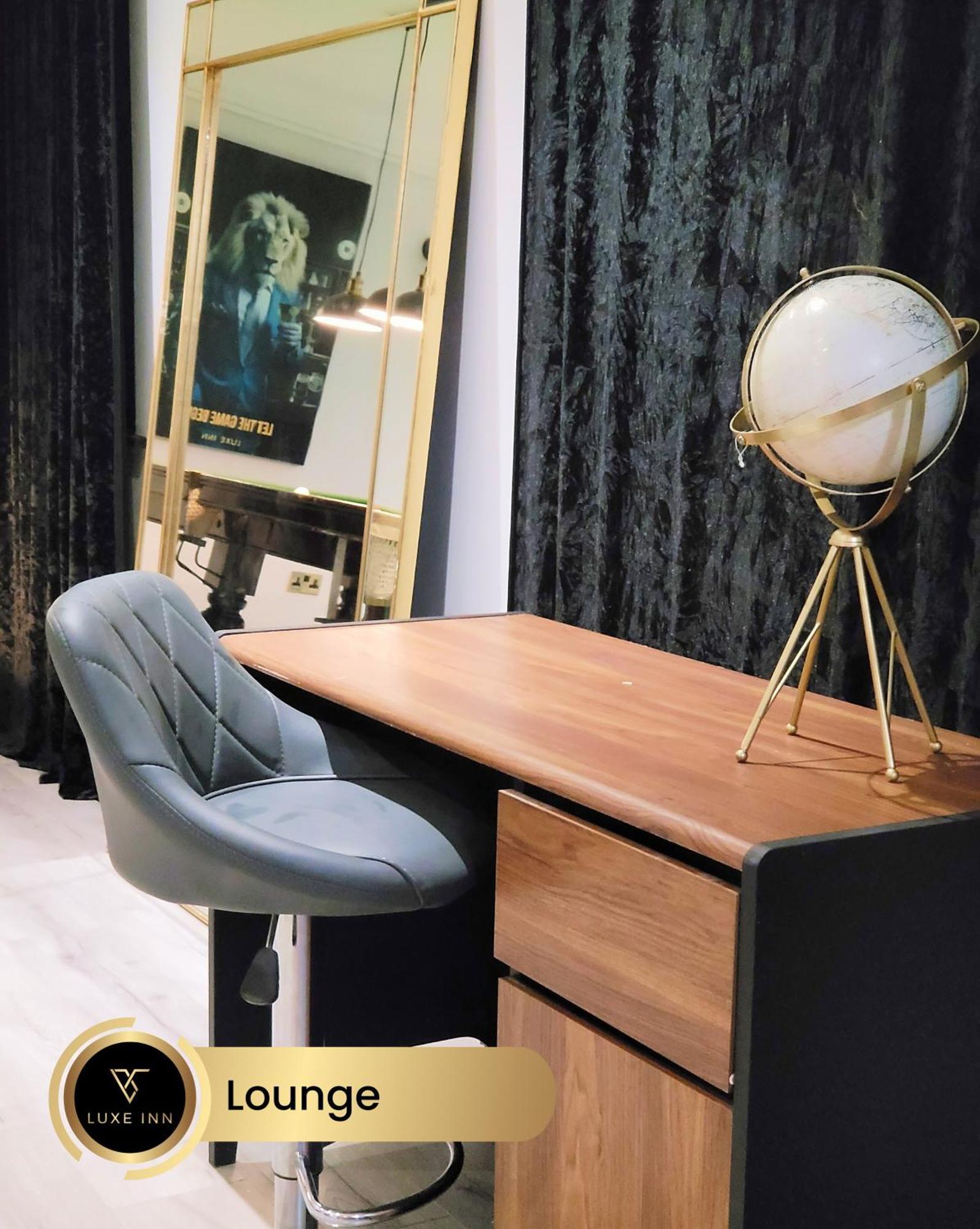 4 Bedroom House, Heathrow Airport, Luxe Inn Colnbrook Eksteriør bilde